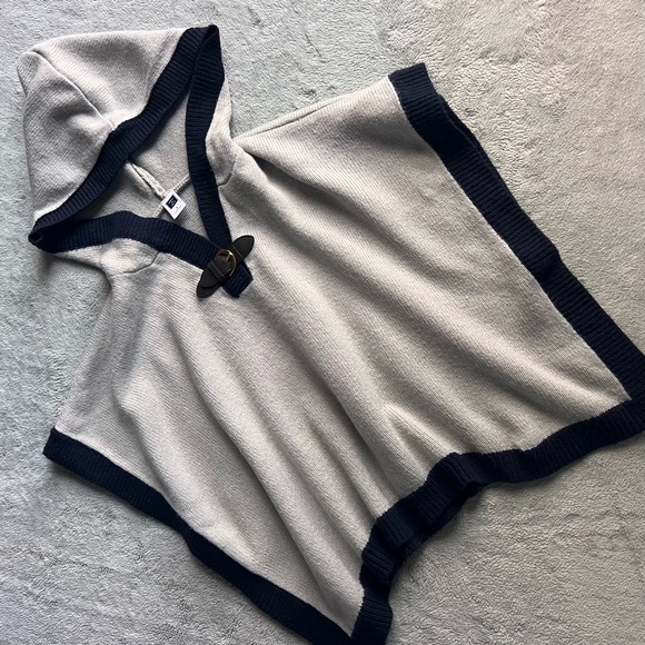 Janie and Jack Other - Janie and Jack Gallery Muse Hooded Sweater Cape Knit Poncho Leather Buckle Gray